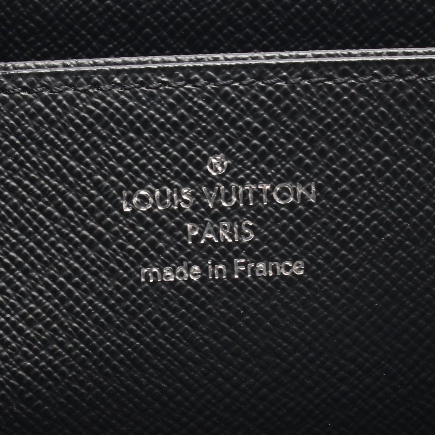 Louis Vuitton Round Wallet Zippy Epi Noir Leather — view 4