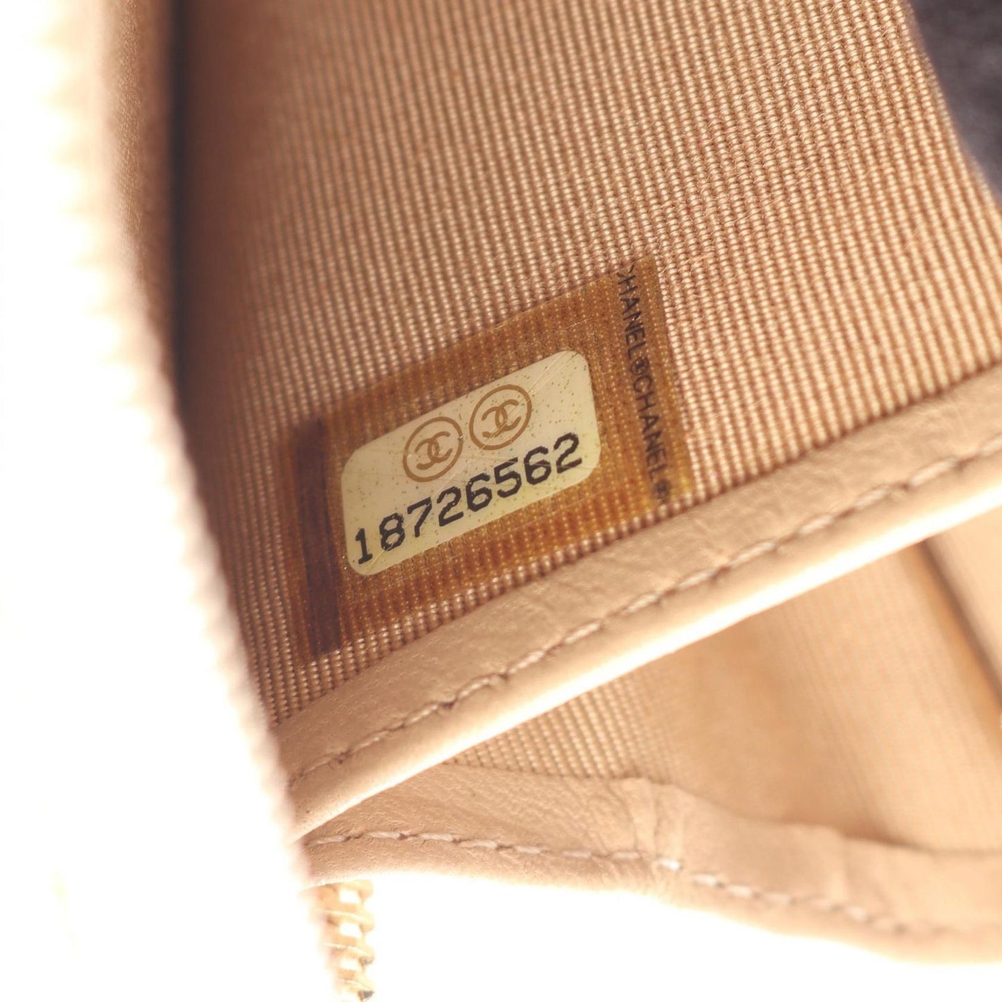 Chanel Round Wallet Quilted Beige Lambskin — view 5