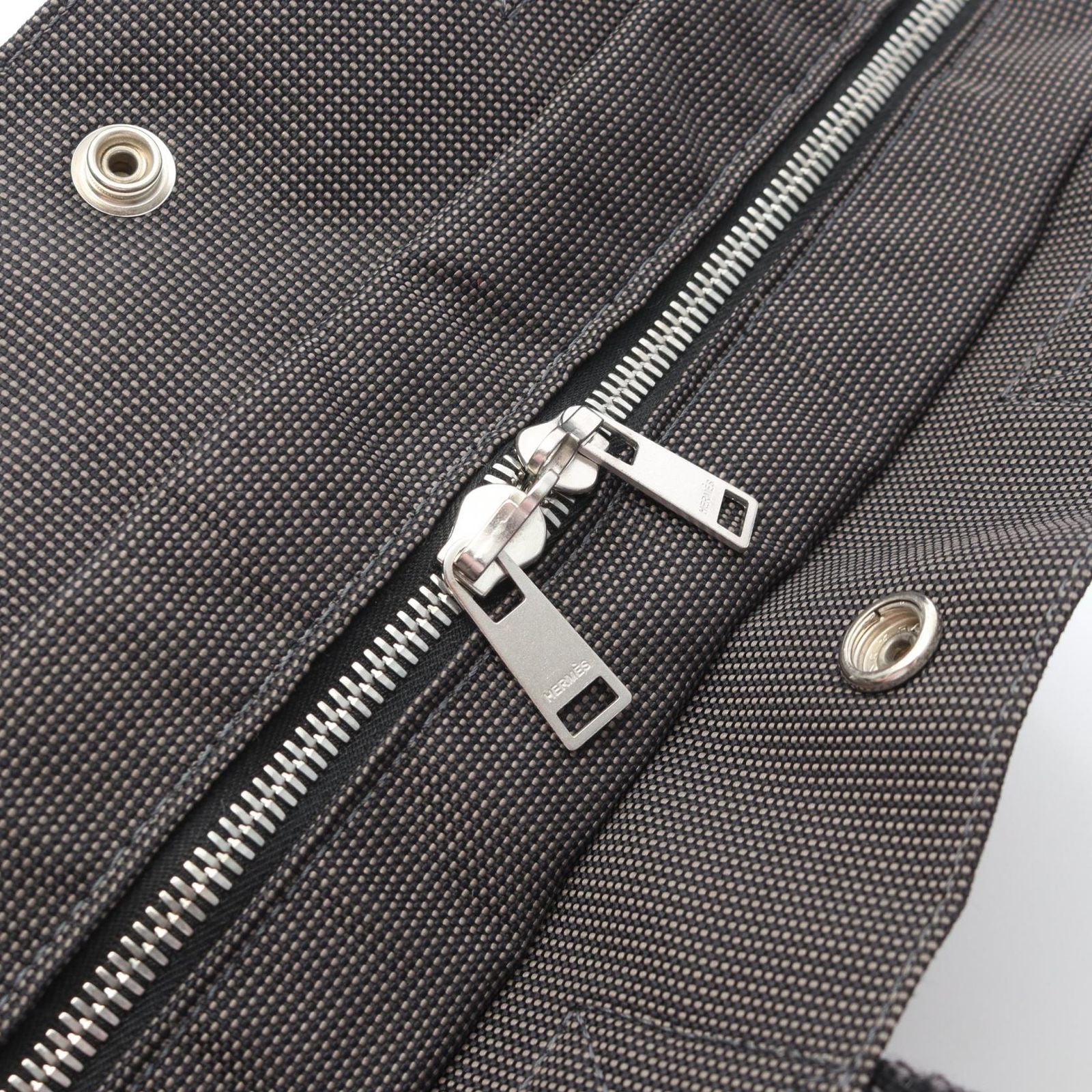 Hermes Tote Her Line MM Gray Her — view 8