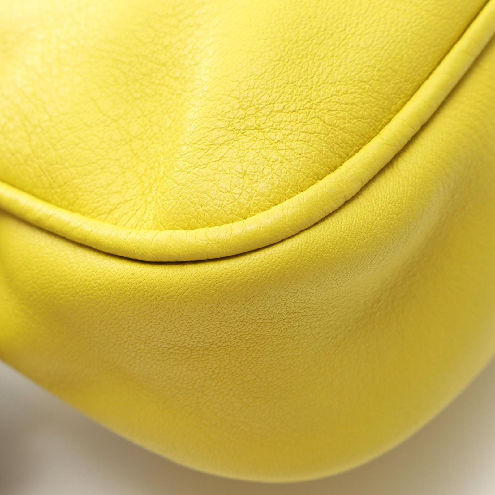 Fendi Shoulder Bag Yellow Leather Chain — view 6