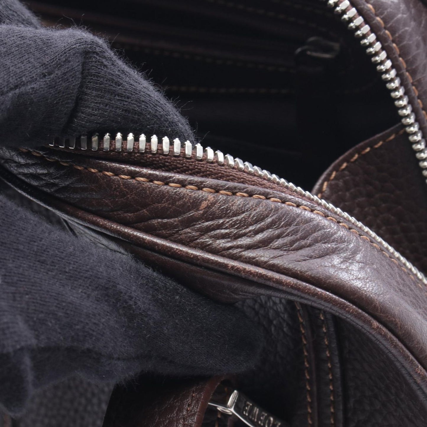 Loewe Brown Leather Shoulder Bag — view 6