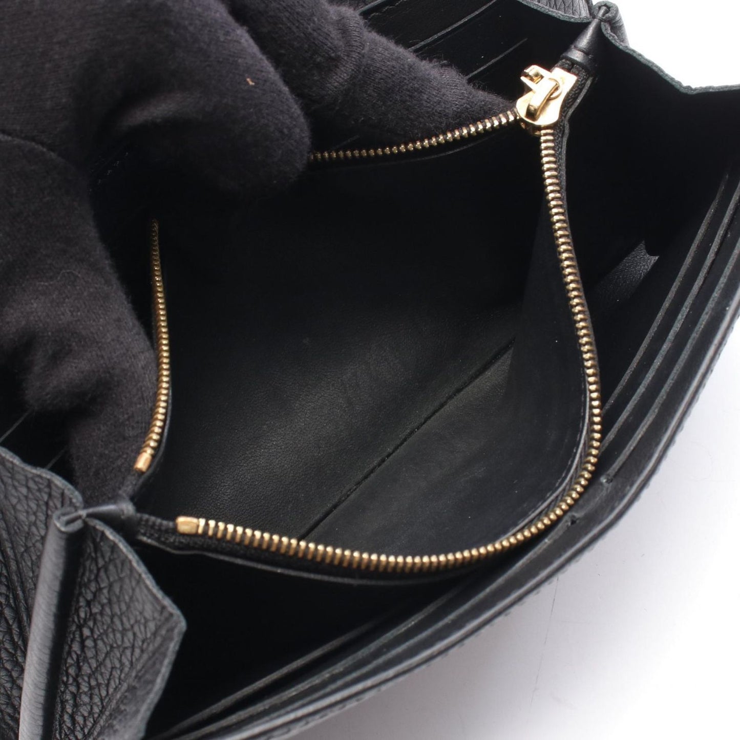 Louis Vuitton Bifold Wallet Portefeuille Capucines Noir — view 6