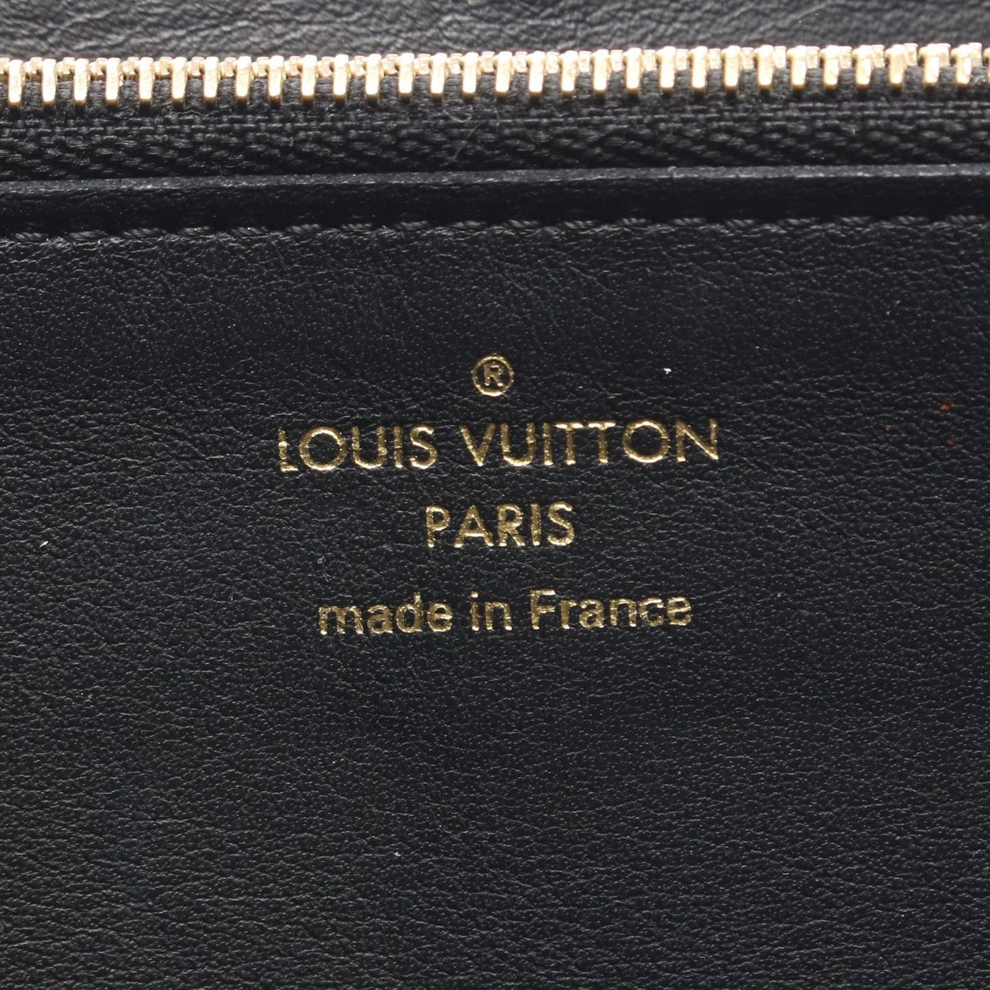 Louis Vuitton Bifold Wallet Portefeuille Capucines Noir — view 4