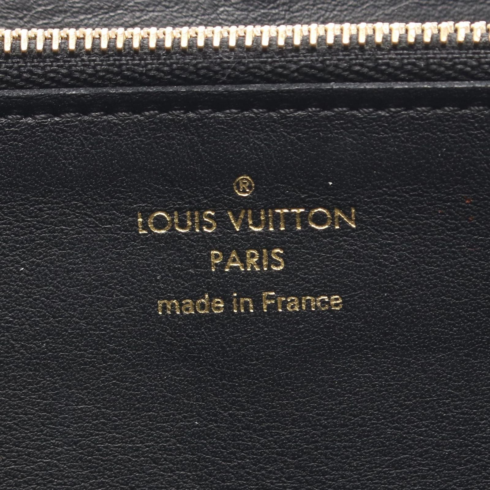 Louis Vuitton Bifold Wallet Portefeuille Capucines Noir — view 4