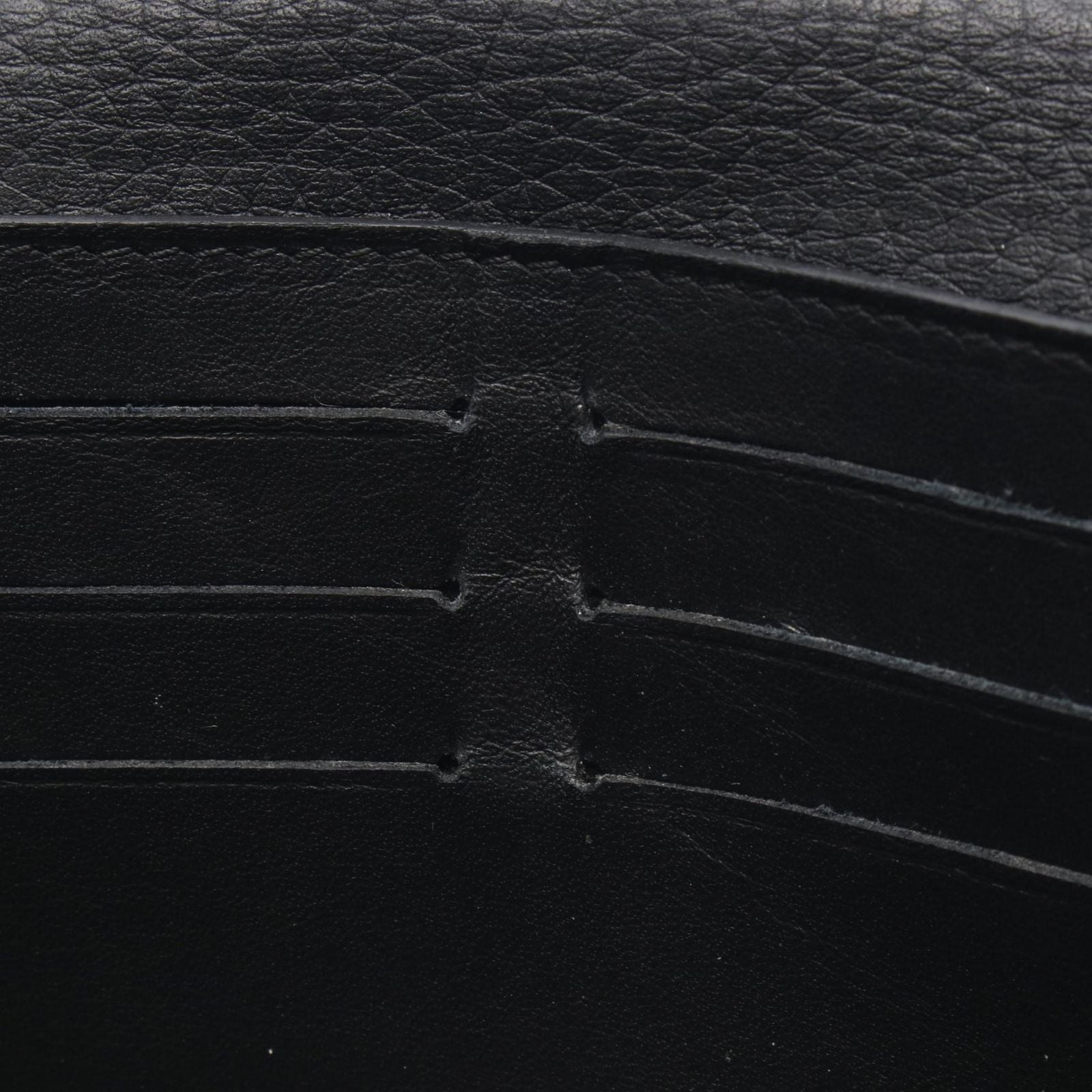 Louis Vuitton Bifold Wallet Portefeuille Capucines Noir — view 7