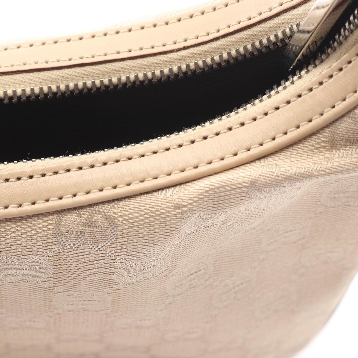 Gucci Shoulder Bag GG Canvas Beige — view 5