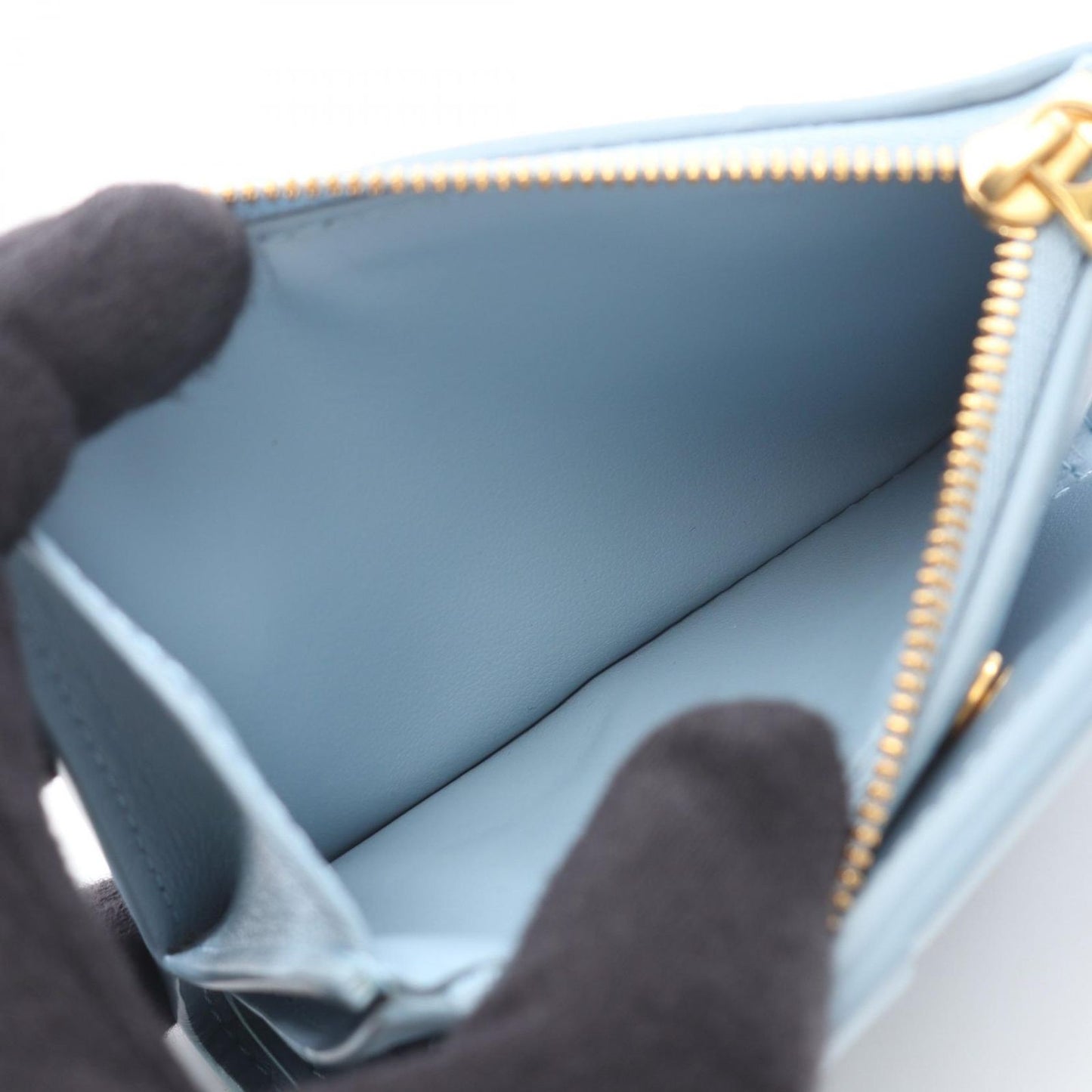 Bottega Veneta Bifold Wallet Small Cassette Maxi Intrecciato Light Blue Leather — view 4