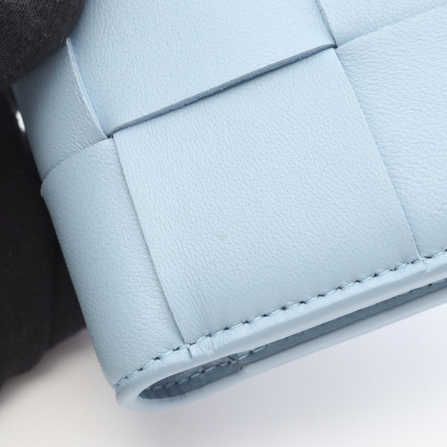 Bottega Veneta Bifold Wallet Small Cassette Maxi Intrecciato Light Blue Leather — view 6