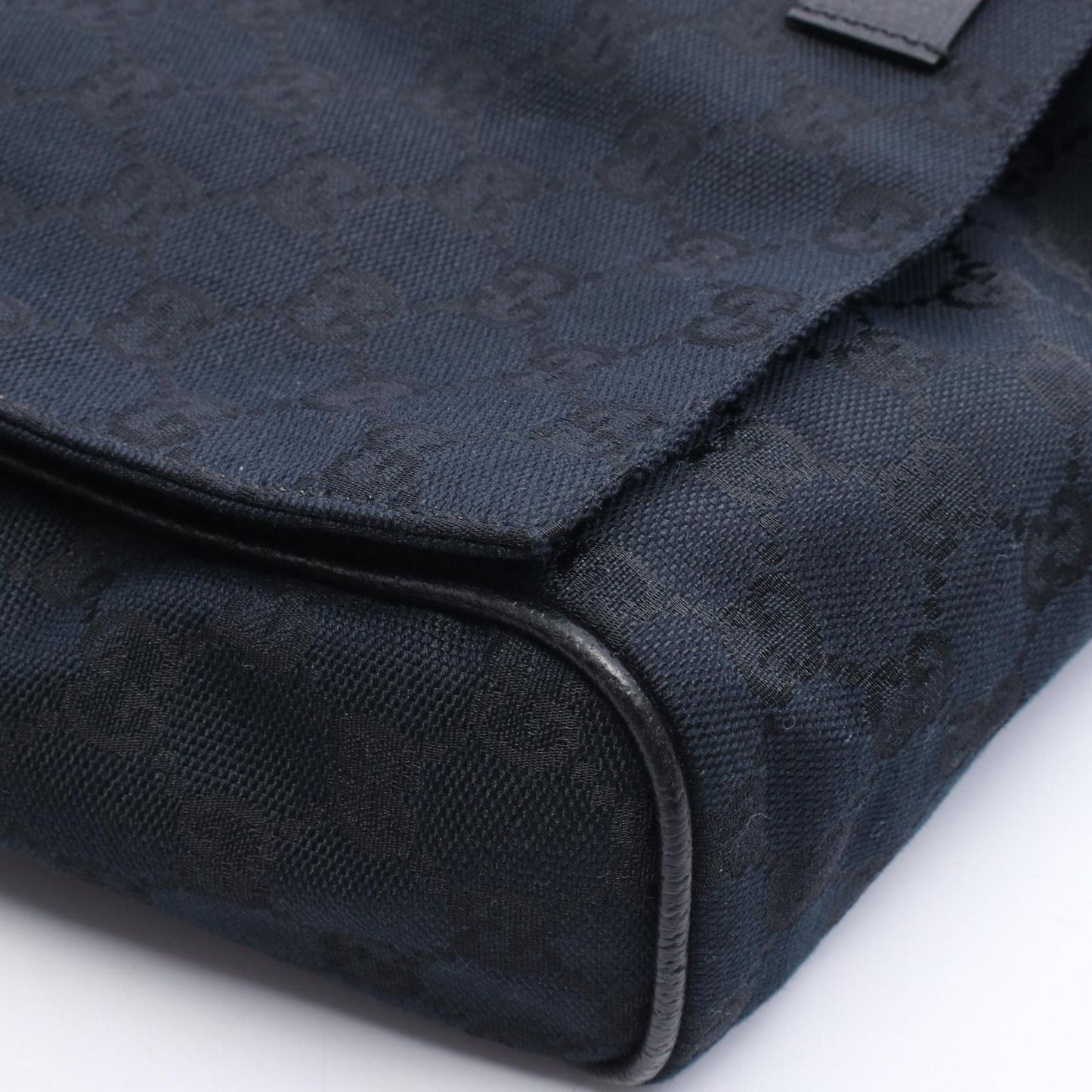 Gucci Shoulder Bag GG Canvas Black — view 5