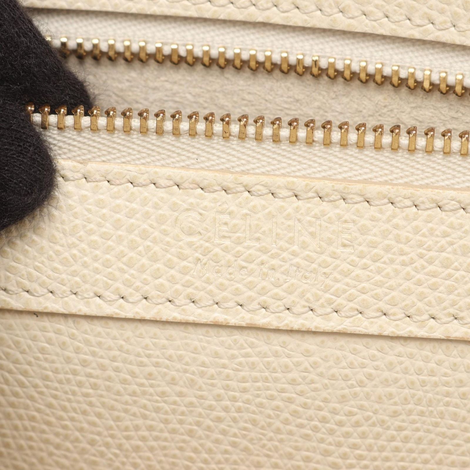 Celine Tote Vertical Small Cover 2-Way White Leather — view 4