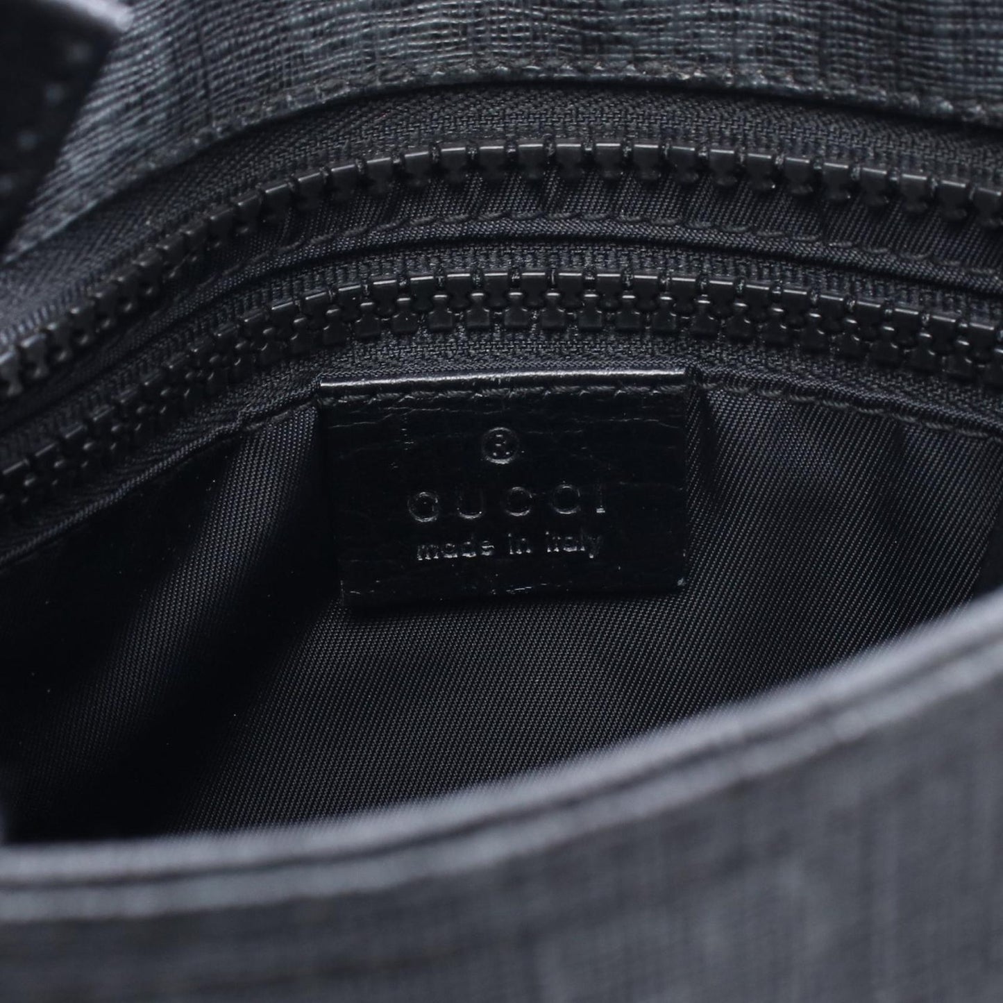 Gucci Shoulder Bag GG Supreme Black Canvas Leather — view 4