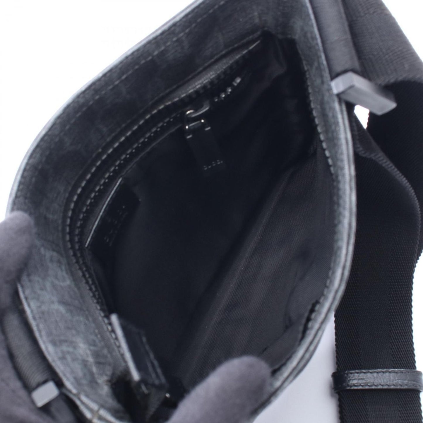 Gucci Shoulder Bag GG Supreme Black Canvas Leather — view 3