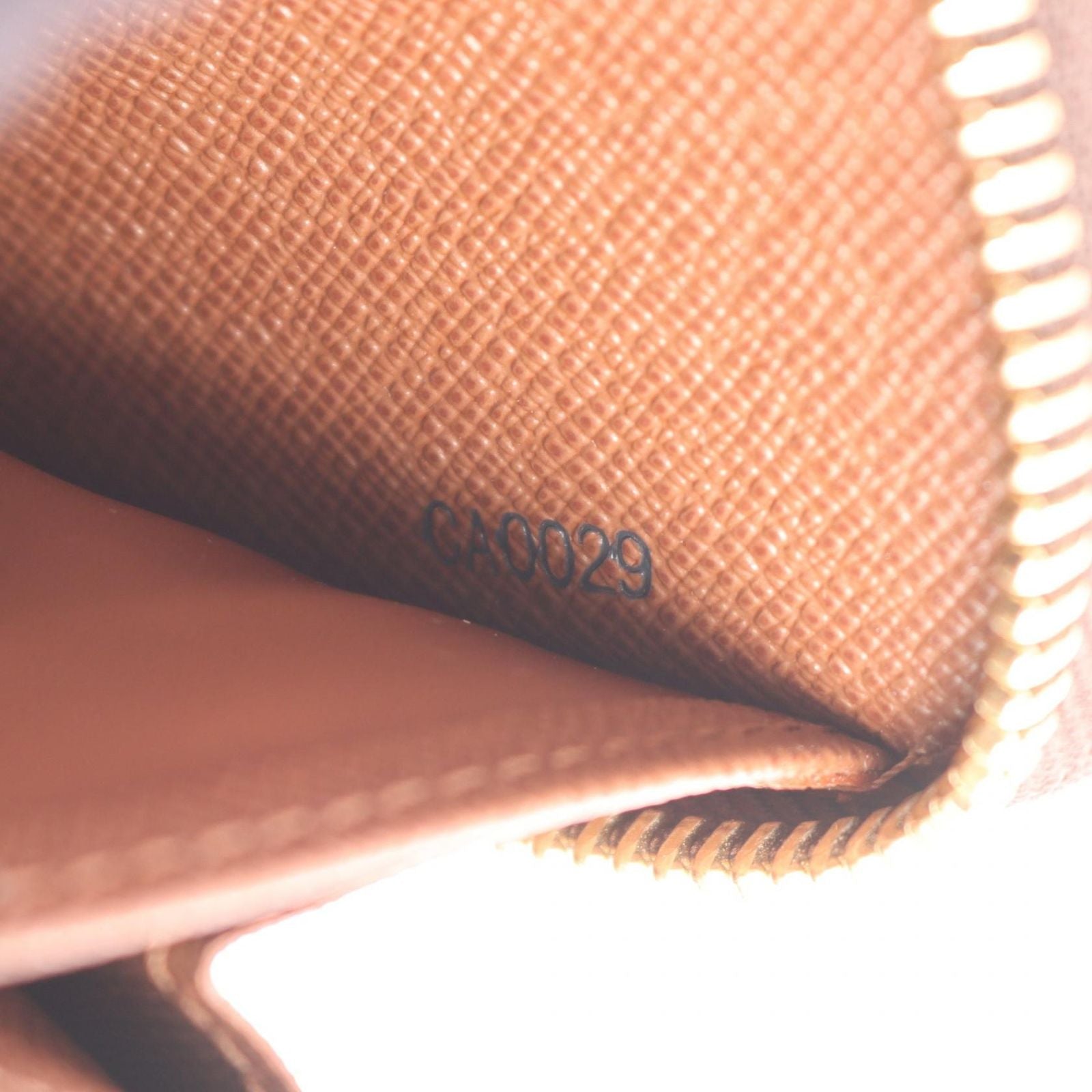 Louis Vuitton Round Wallet Zippy Monogram Rose — view 5