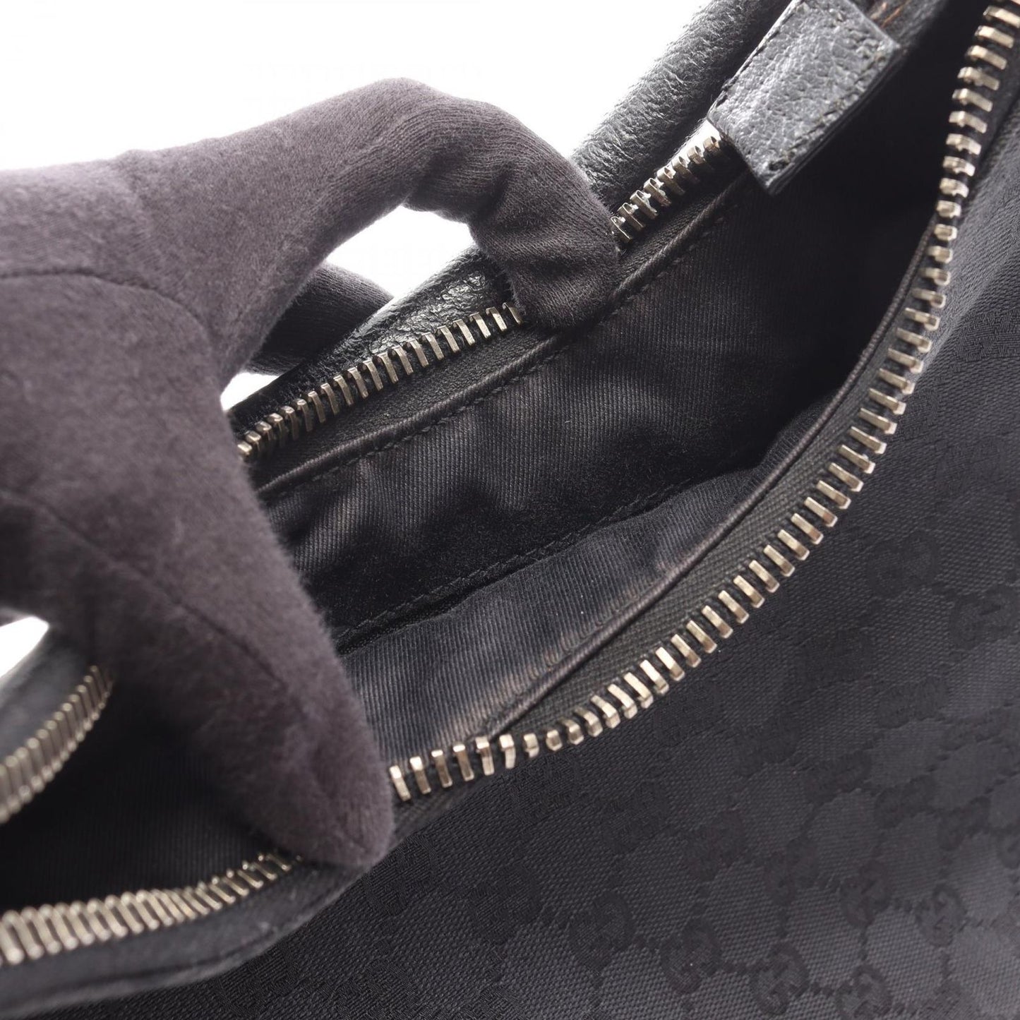 Gucci Shoulder Bag GG Canvas Black — view 6
