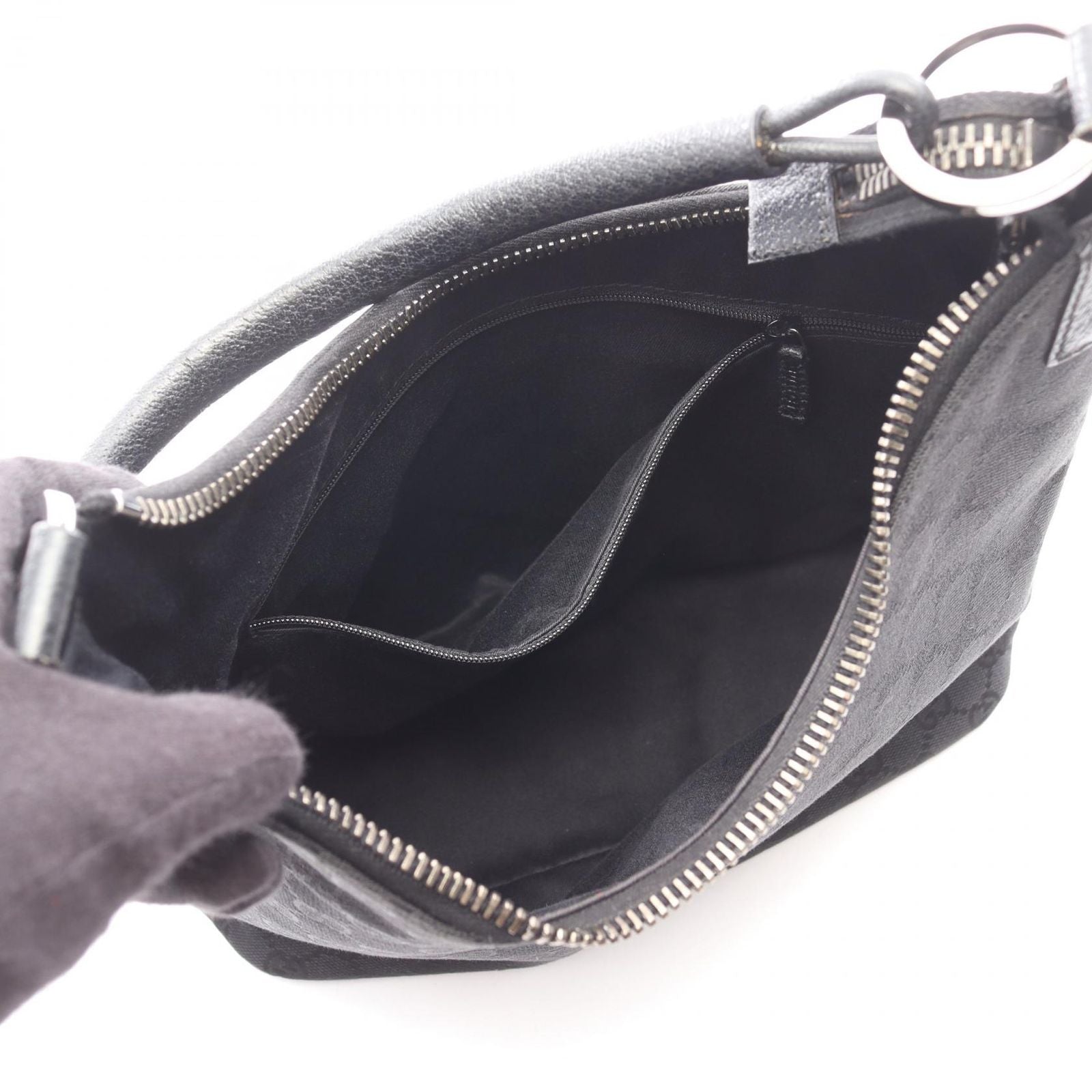 Gucci Shoulder Bag GG Canvas Black — view 3