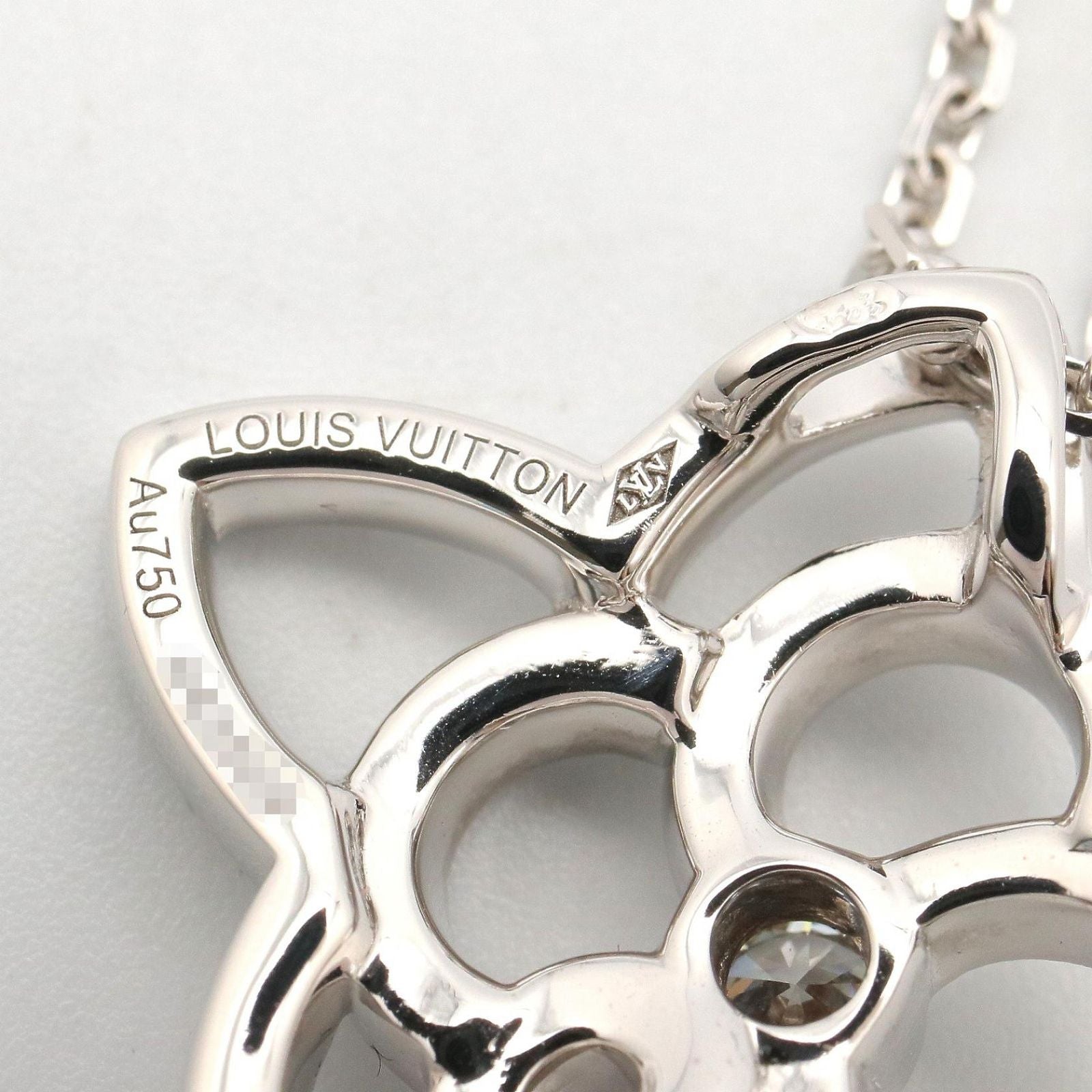Louis Vuitton Necklace Full Ardante Diamond 38 41 cm 18k White Gold — view 3