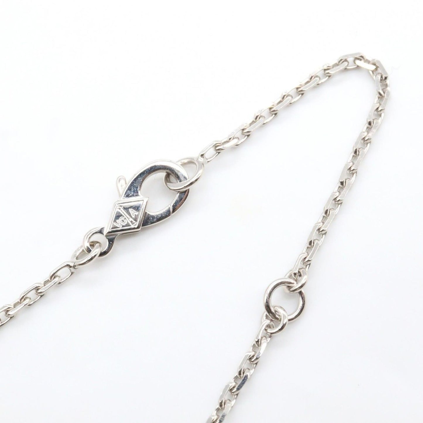 Van Cleef & Arpels Necklace Magic Alhambra Diamond 37 41.5 cm 18k White Gold — view 4