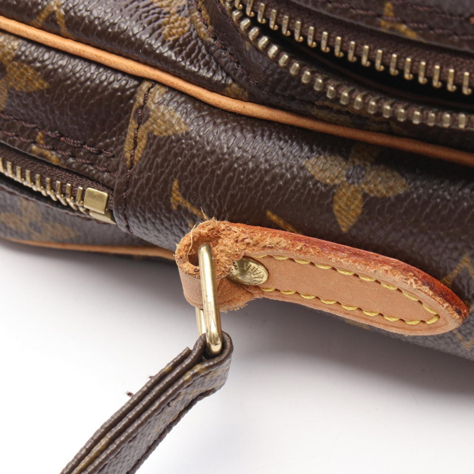Louis Vuitton Shoulder Bag Amazon Monogram Canvas Leather — view 9