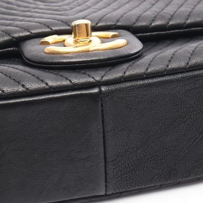 Chanel Shoulder Bag Blanc Stitch Black Leather Chain — view 6