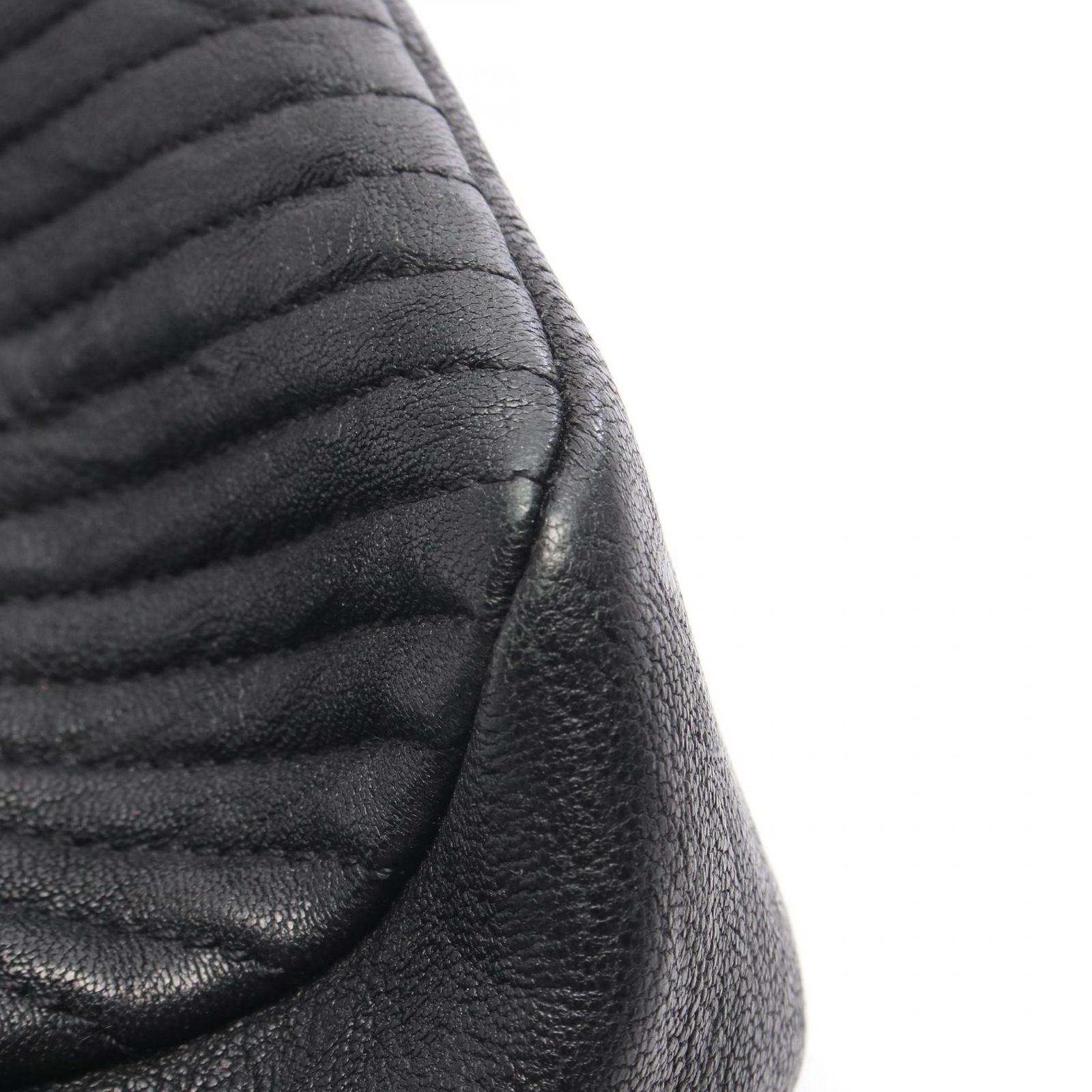 Chanel Shoulder Bag Blanc Stitch Black Leather Chain — view 8