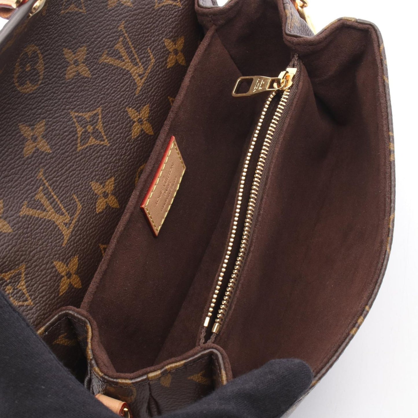Louis Vuitton Handbag Pochette Metis East West Monogram 2-Way Canvas Leather — view 3