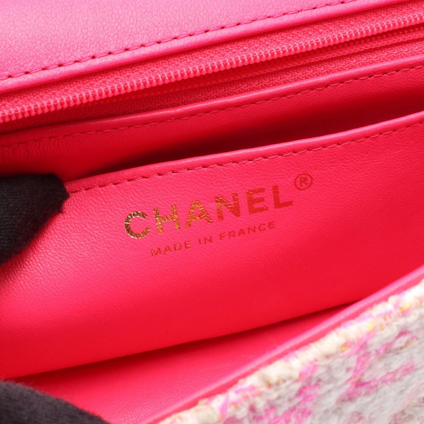 Chanel Shoulder Bag Mini Quilted 20 White Multi Fabric Leather Chain — view 4