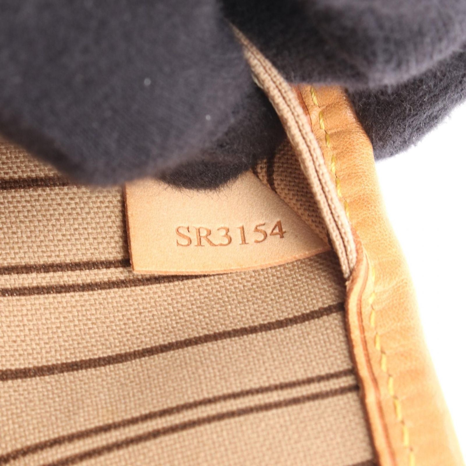 Louis Vuitton Tote Neverfull MM Monogram Canvas Leather — view 5