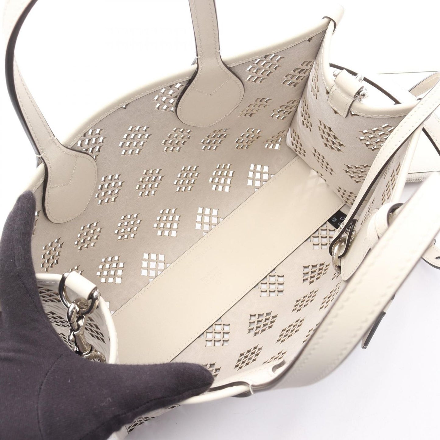 Gucci Handbag Diamond Cutout Small 2-Way White Leather — view 3