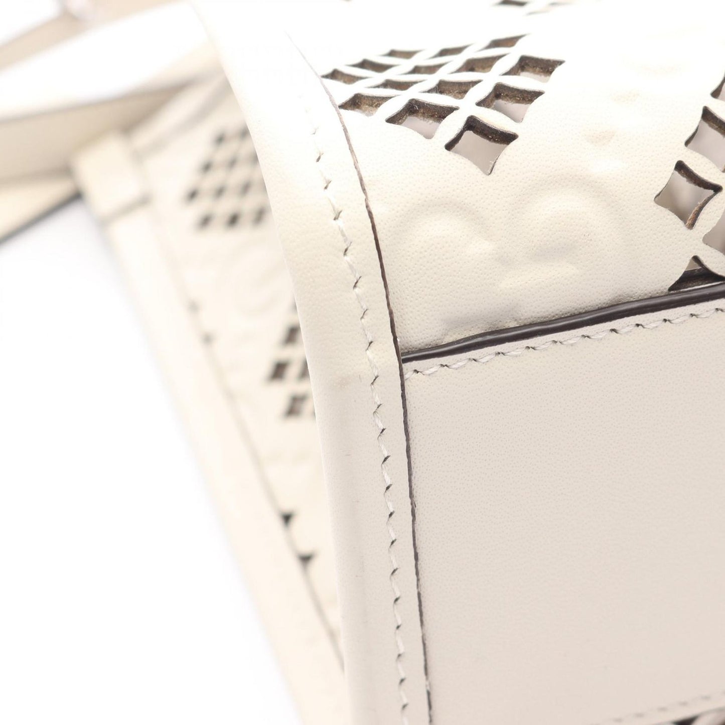 Gucci Handbag Diamond Cutout Small 2-Way White Leather — view 5