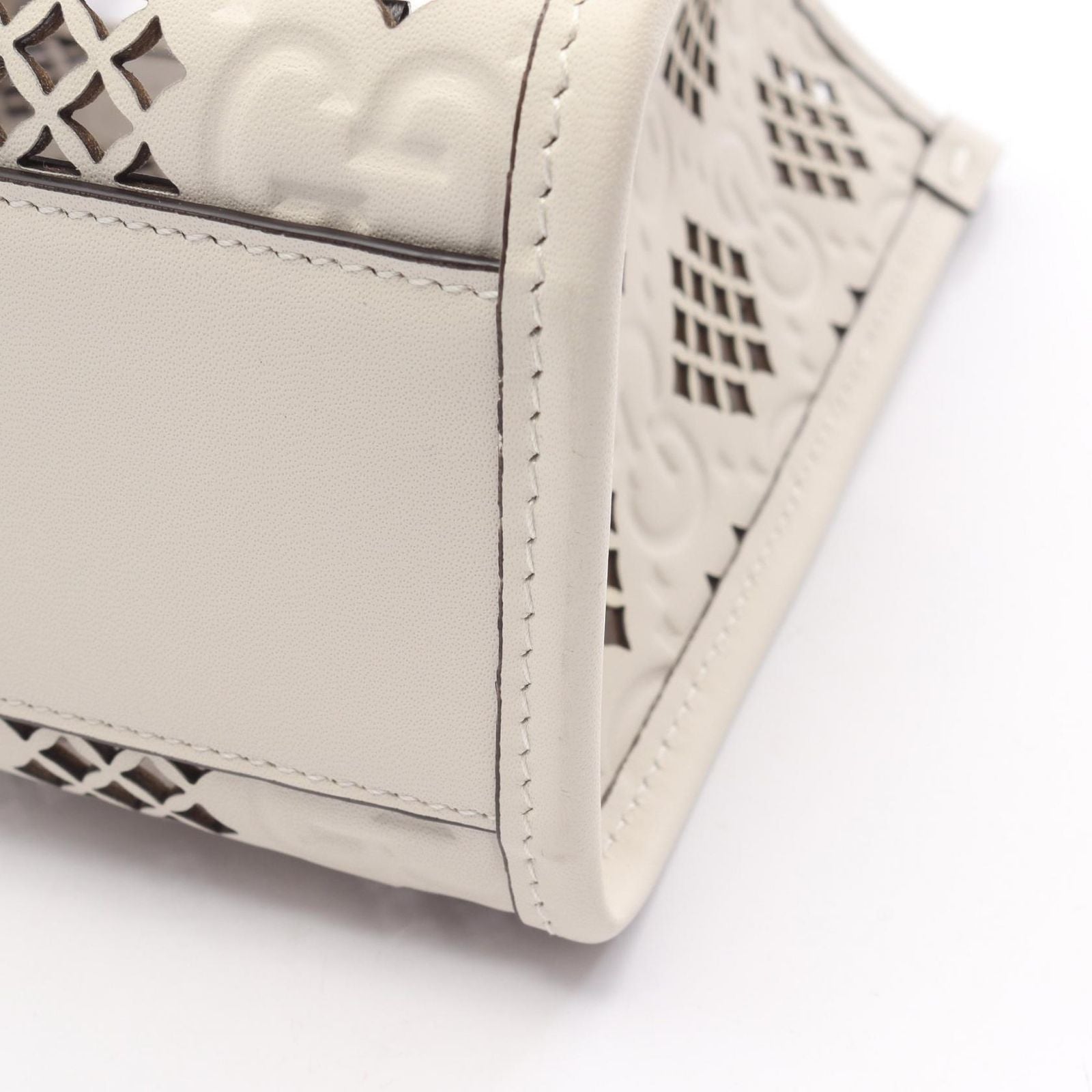 Gucci Handbag Diamond Cutout Small 2-Way White Leather — view 6