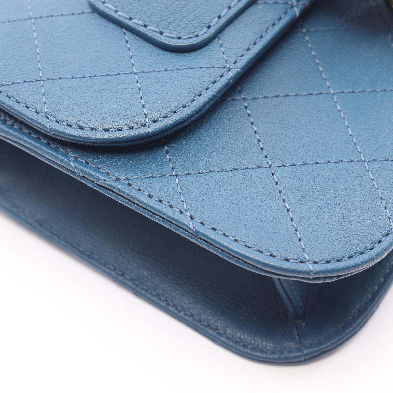 Chanel Shoulder Bag Quilted Blue Caviar Leather Chain — view 6