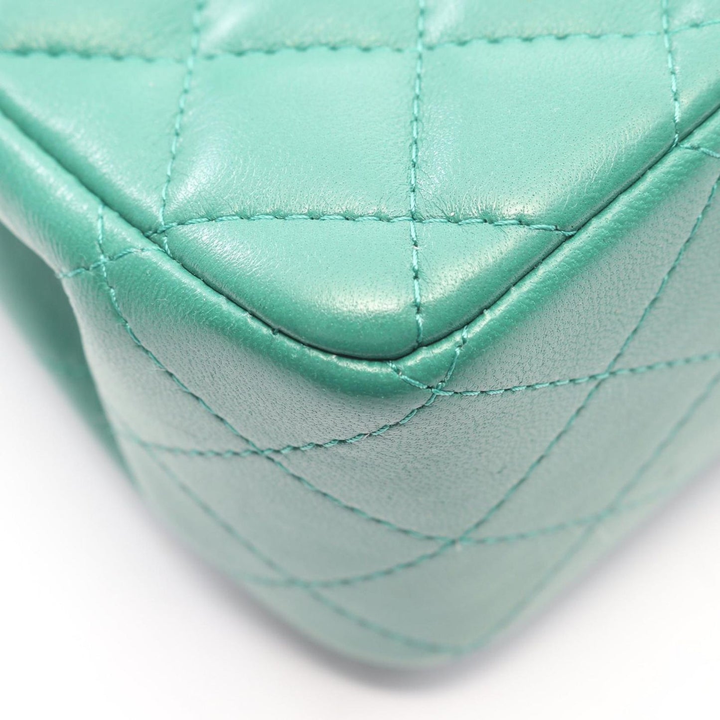 Chanel Shoulder Bag Mini Quilted Green Lambskin Chain — view 7