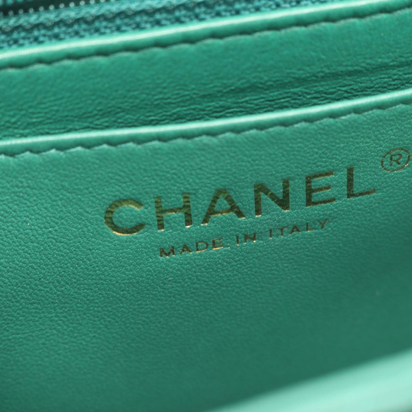 Chanel Shoulder Bag Mini Quilted Green Lambskin Chain — view 4
