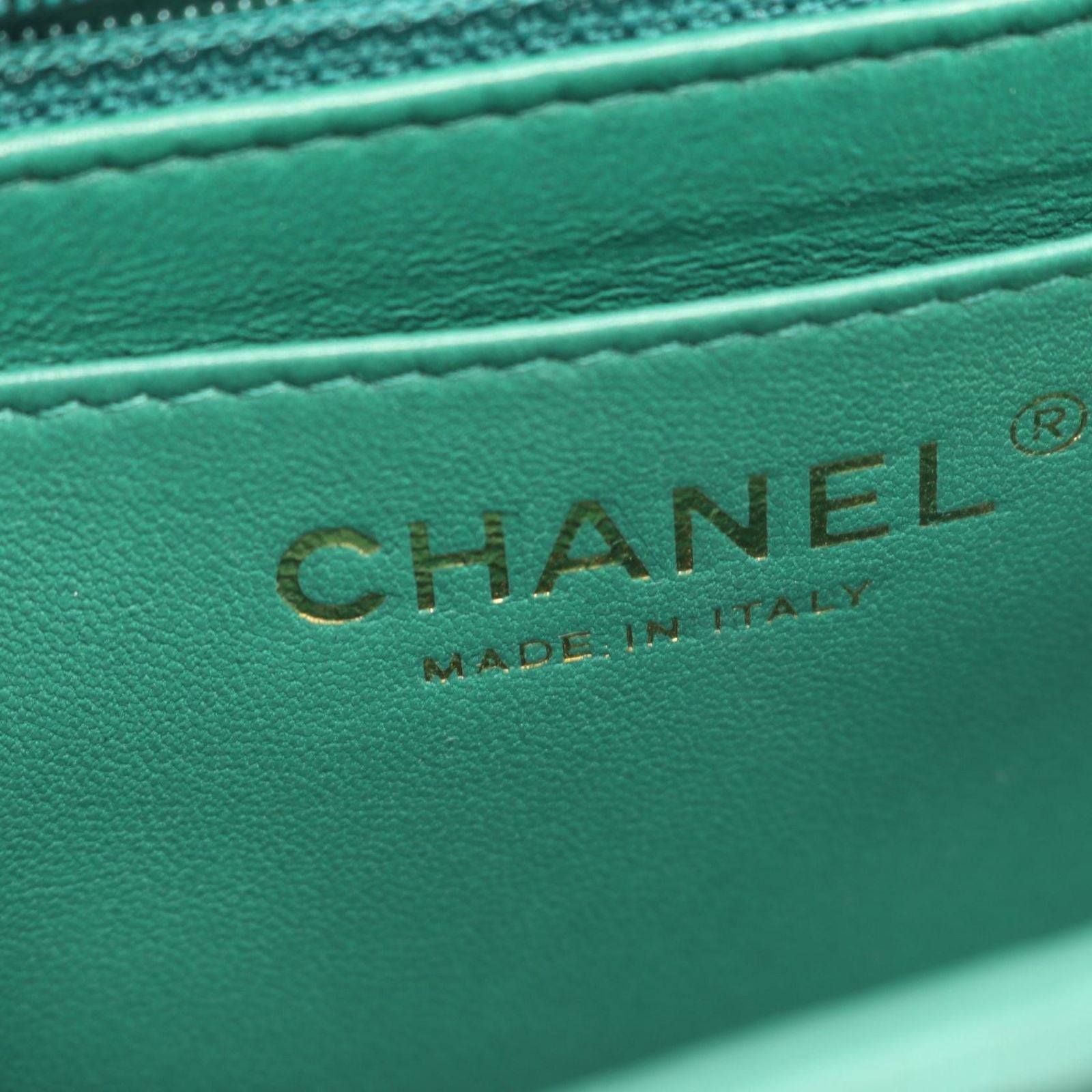 Chanel Shoulder Bag Mini Quilted Green Lambskin Chain — view 4