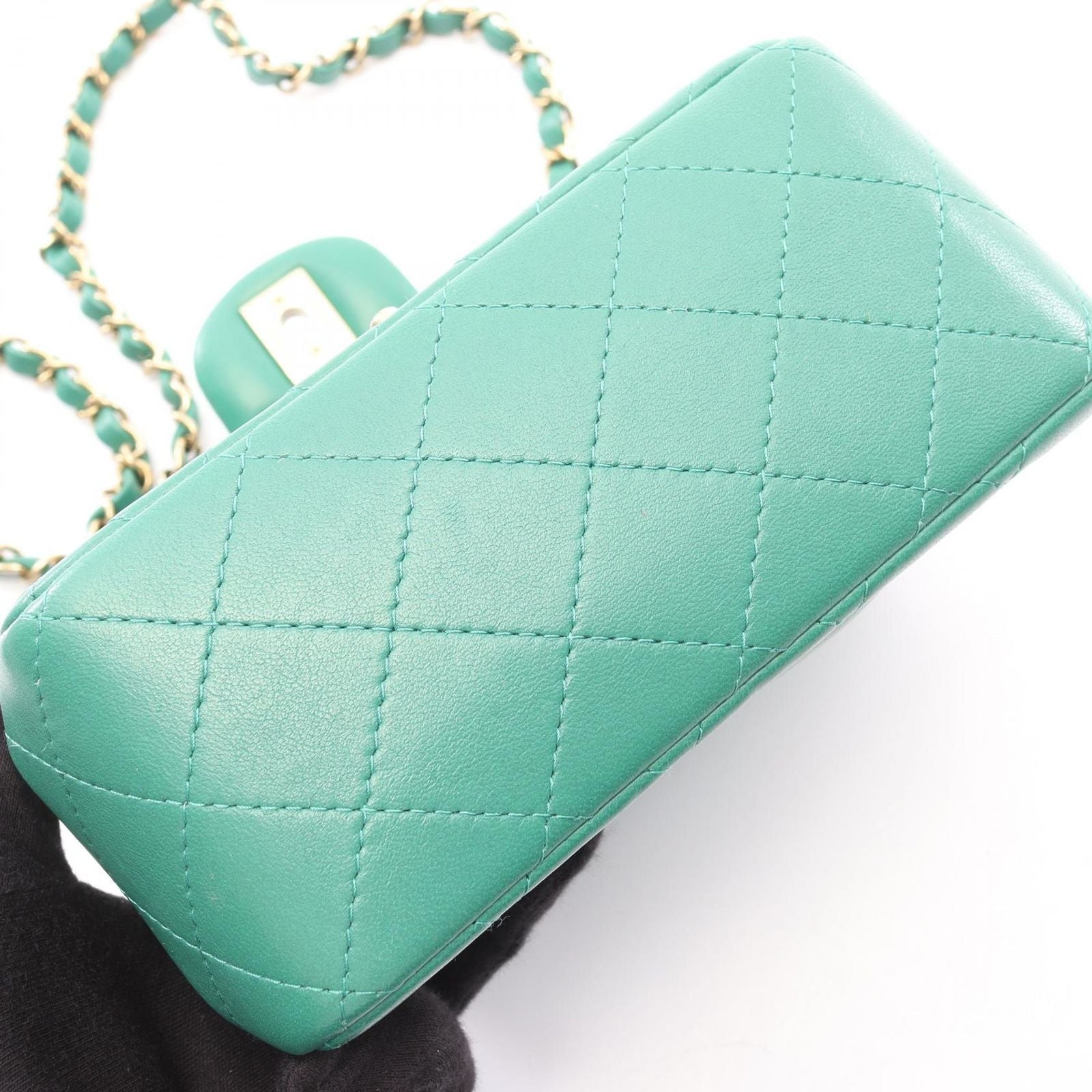 Chanel Shoulder Bag Mini Quilted Green Lambskin Chain — view 8