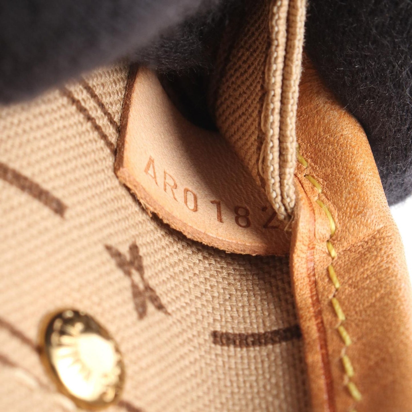 Louis Vuitton Tote Neverfull PM Monogram Canvas Leather — view 5