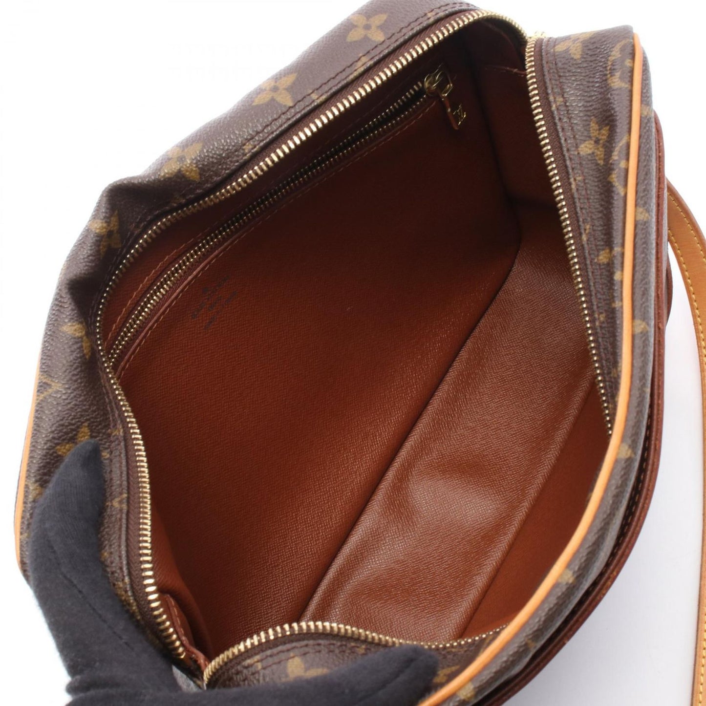 Louis Vuitton Shoulder Bag Trocadero 30 Monogram Canvas Leather — view 3
