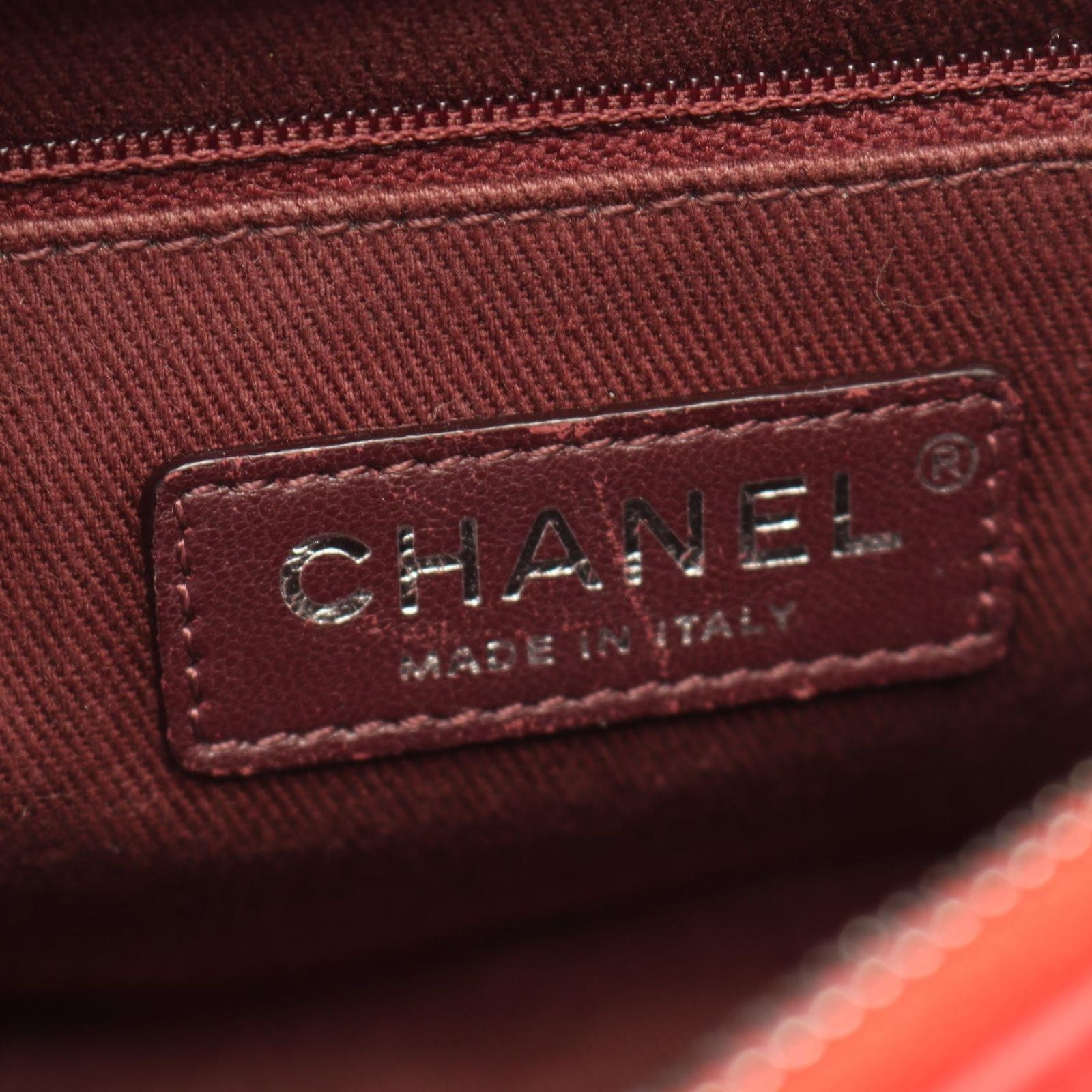 Chanel Shoulder Bag Quilted Red Leather Chain — view 4