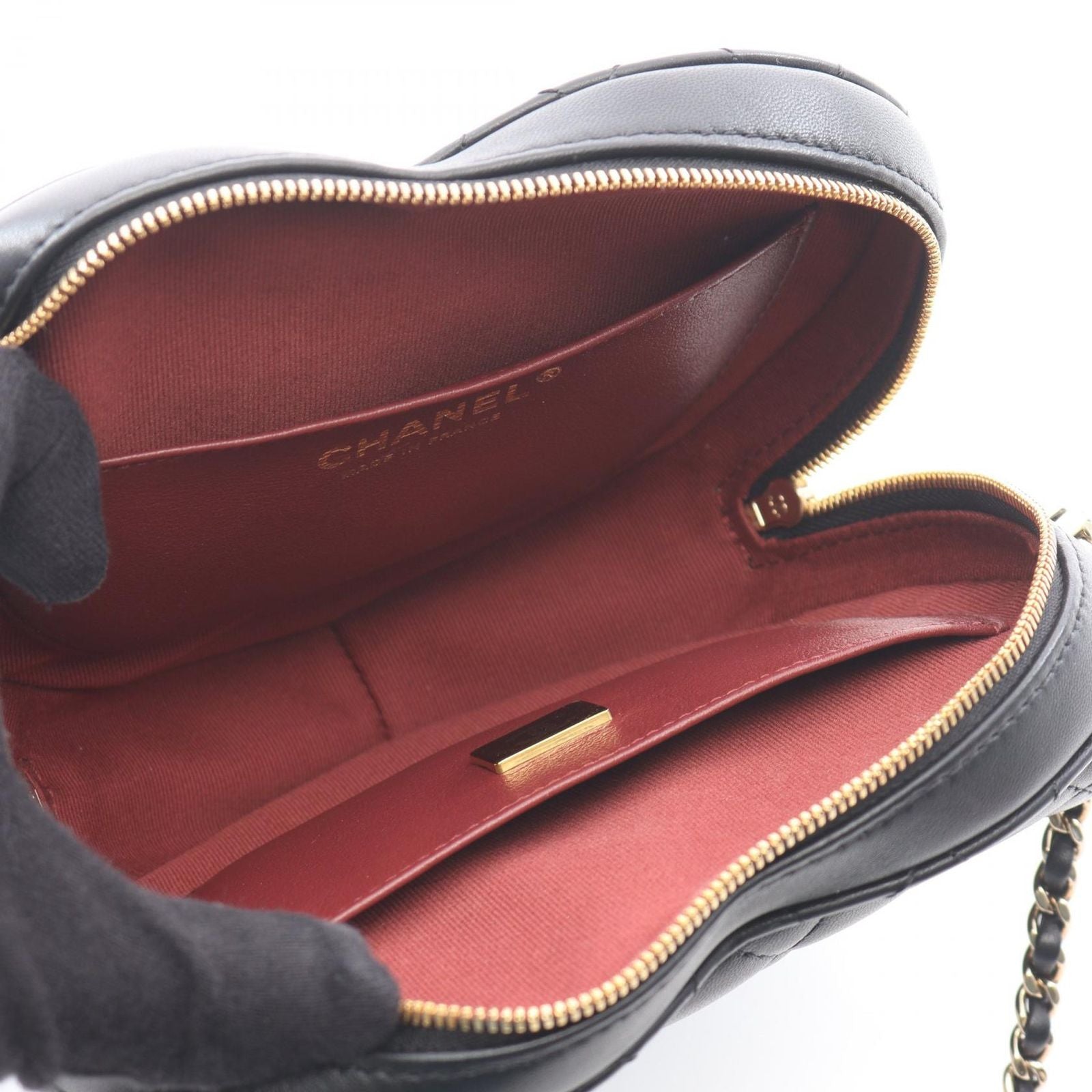 Chanel Shoulder Bag Quilted Heart Black Lambskin — view 3