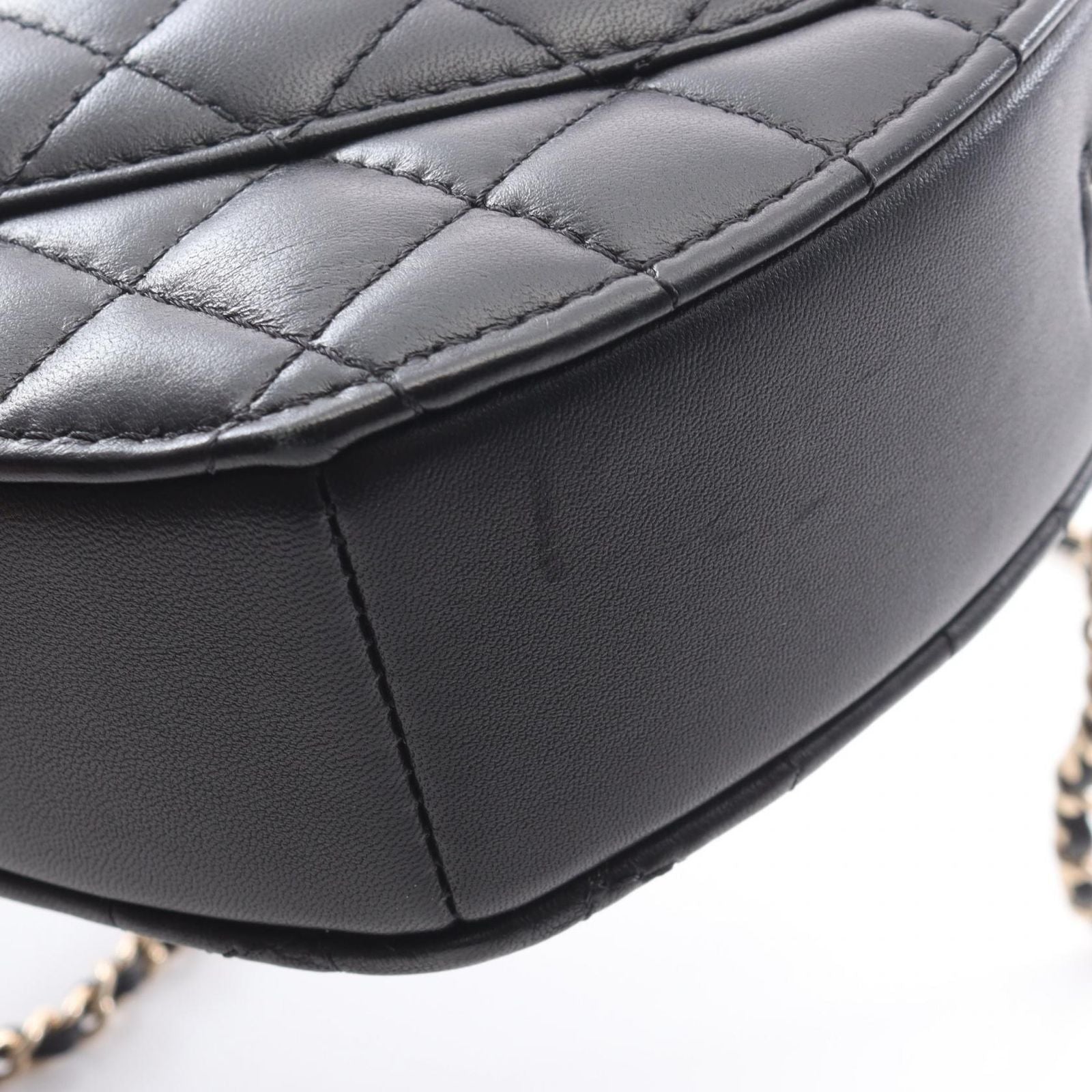 Chanel Shoulder Bag Quilted Heart Black Lambskin — view 6