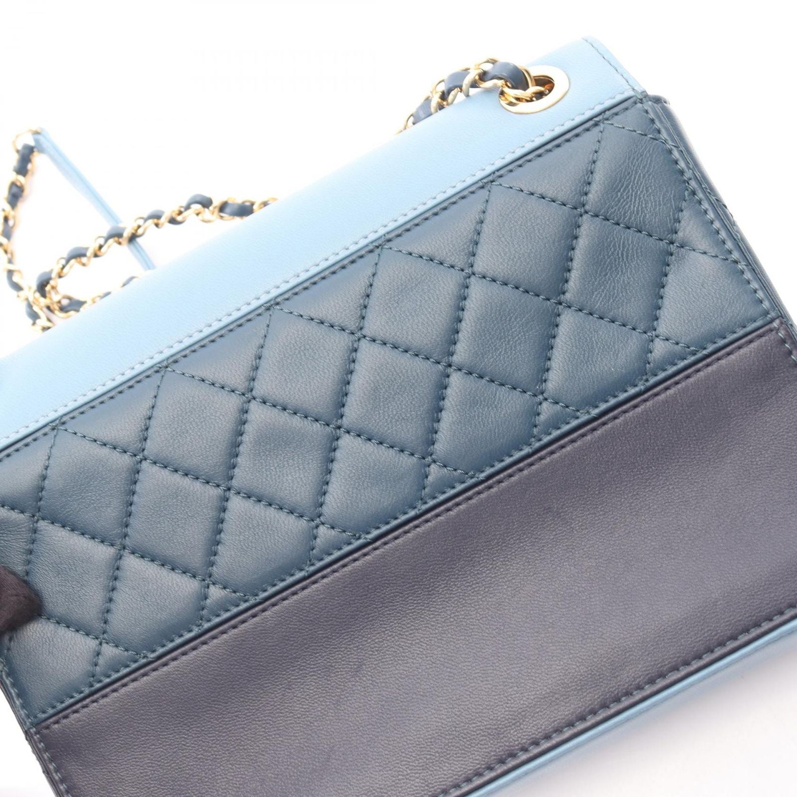 Chanel Shoulder Bag Quilted Blue Navy Lambskin Chain — view 8