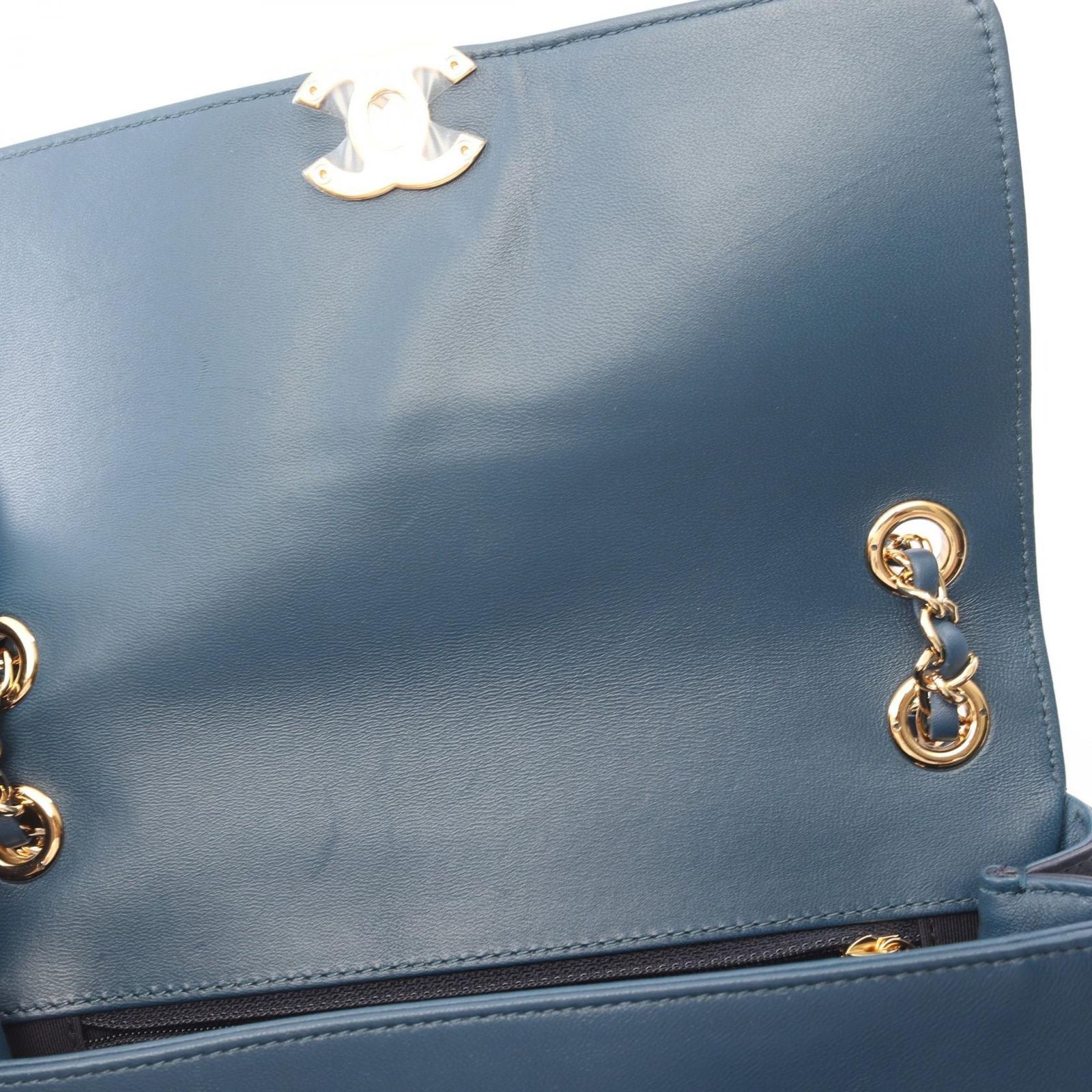 Chanel Shoulder Bag Quilted Blue Navy Lambskin Chain — view 6