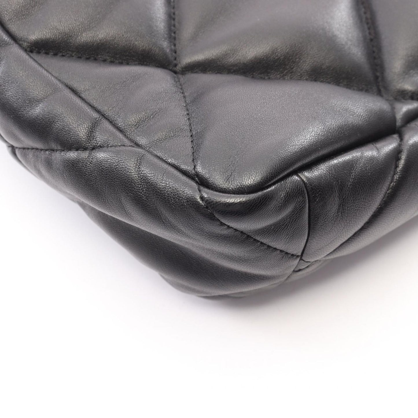 Chanel Shoulder Bag 19 D'isneuf Quilted 2-Way Black Lambskin 19 Chain — view 8