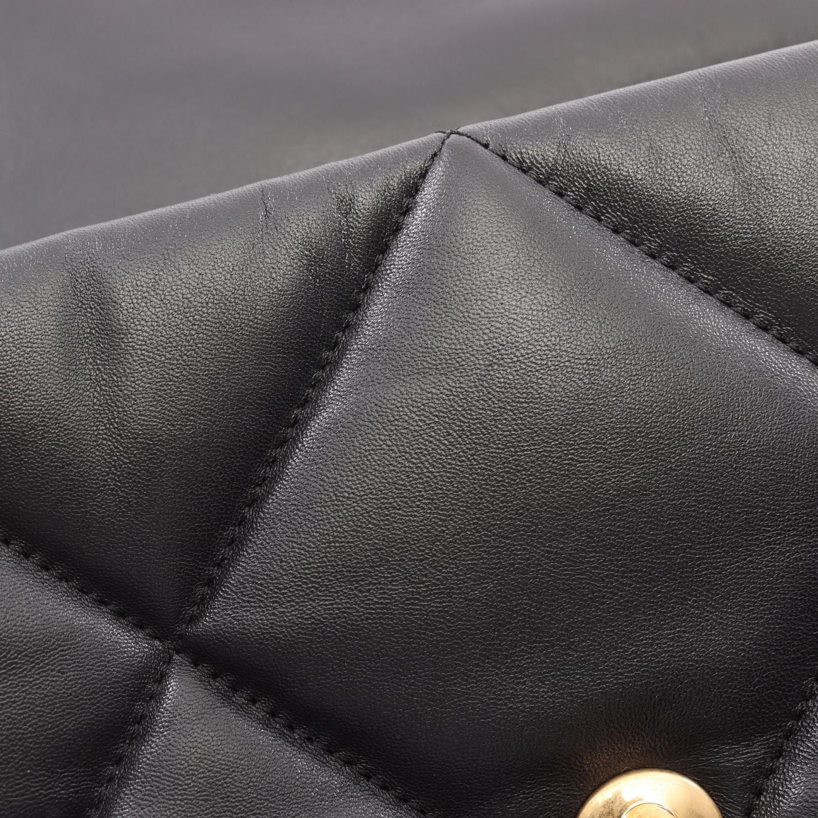 Chanel Shoulder Bag 19 D'isneuf Quilted 2-Way Black Lambskin 19 Chain — view 7