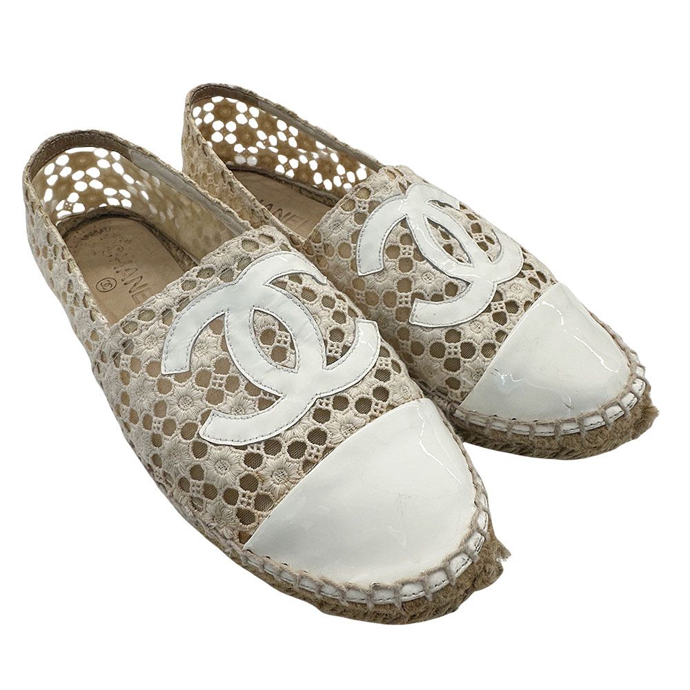 Chanel Sandals yu White CC Logo — view 5