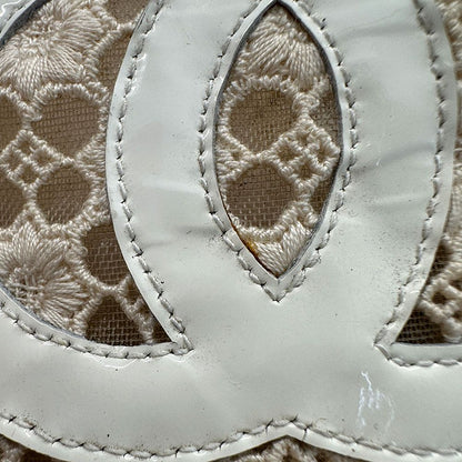 Chanel Sandals yu White CC Logo — view 9