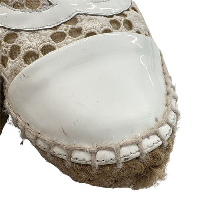 Chanel Sandals yu White CC Logo — view 8