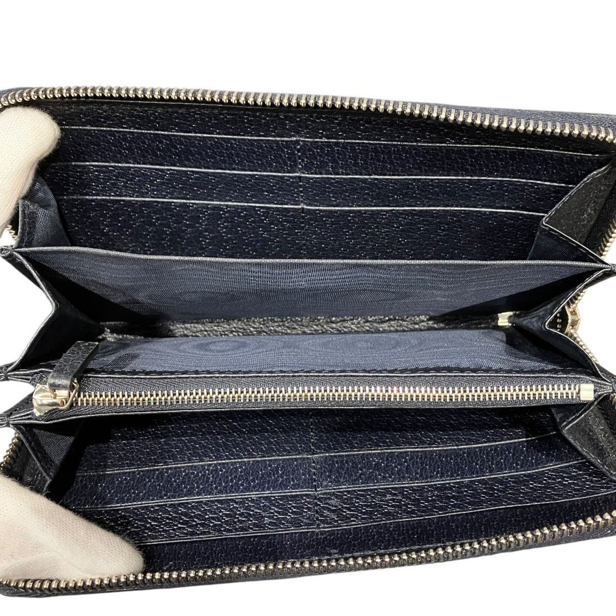 Gucci Interlocking GG Supreme Wallet — view 3