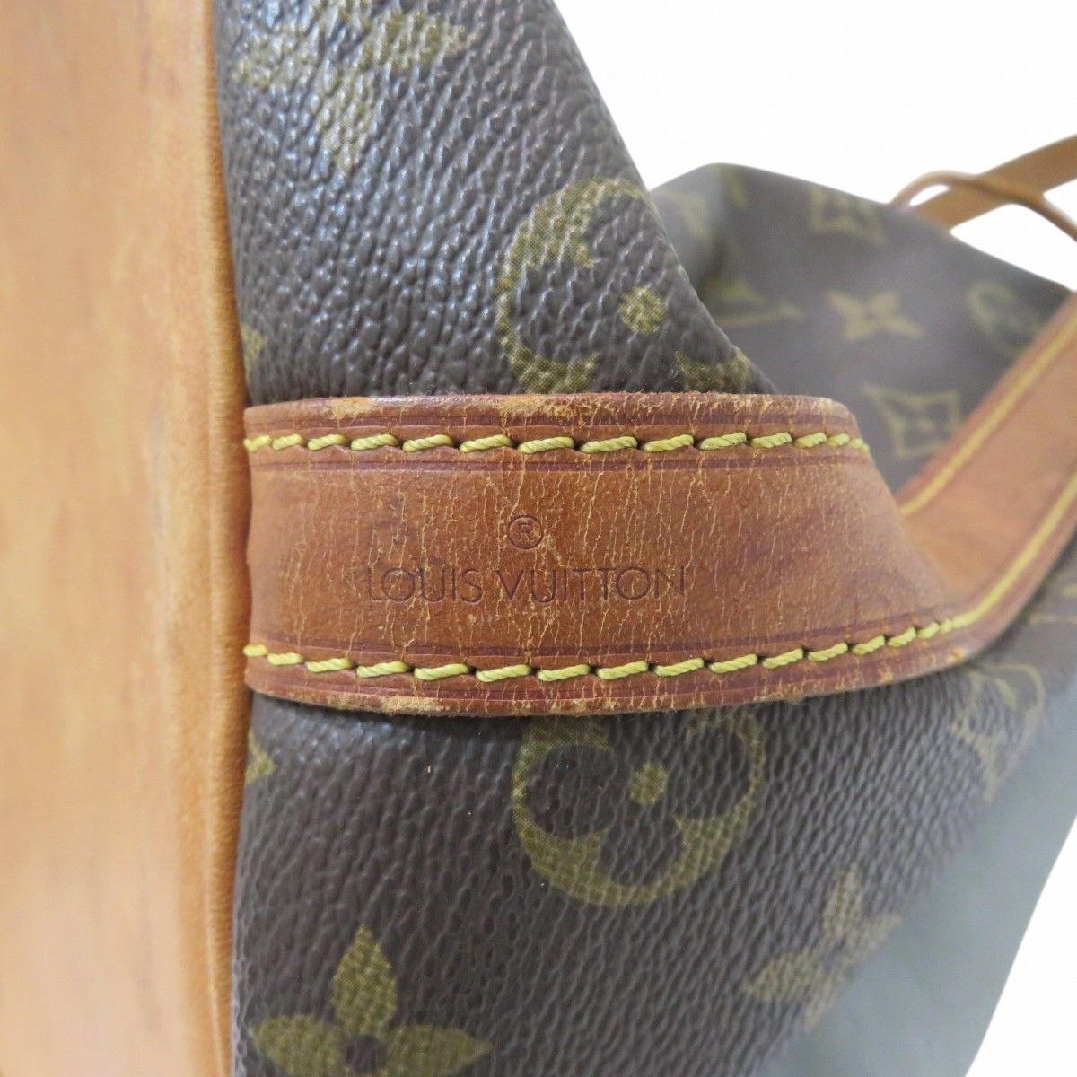 Louis Vuitton Monogram Shoulder Bag Leather — view 4