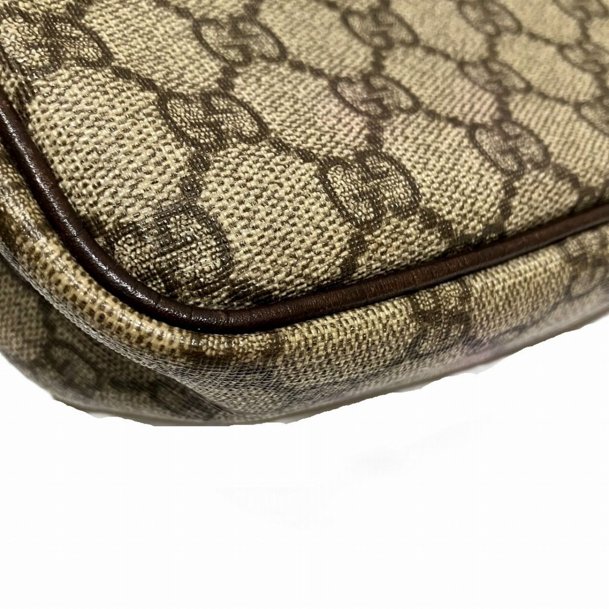Gucci GG Supreme Shoulder Bag — view 9